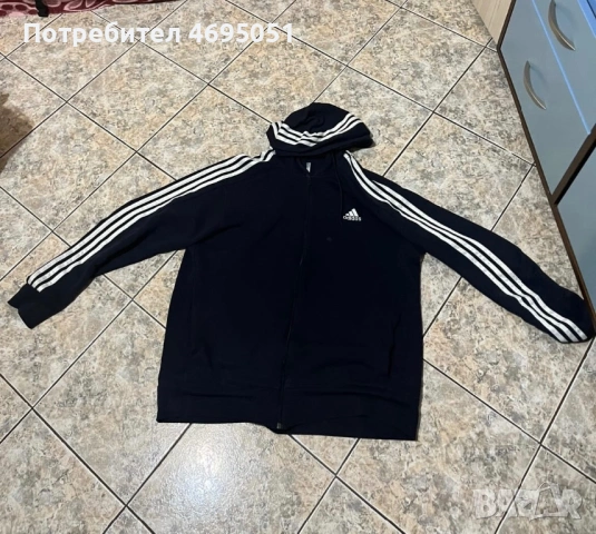 Продавам adidas essential 3 stripes
