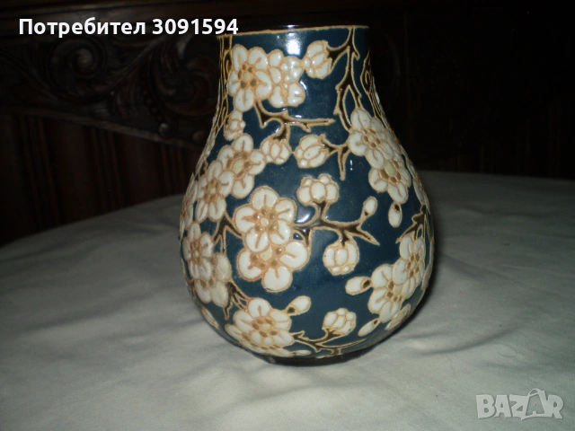 Винидж ваза в азиатски стил със син фон и флорални мотививи , снимка 3 - Антикварни и старинни предмети - 53583892