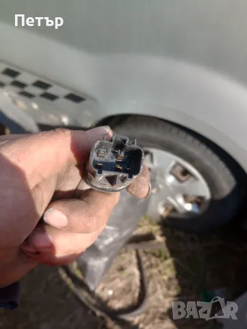 Бутон подгряване на предното стъкло Форд транзит 2000-2006г 96FG-18K574-AA , снимка 3 - Части - 49104061