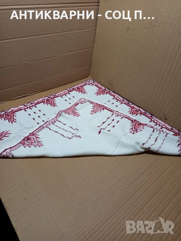 Соц Старо Ръчно Бродирано Каре Покривка Номер 275., снимка 4 - Антикварни и старинни предмети - 53057365