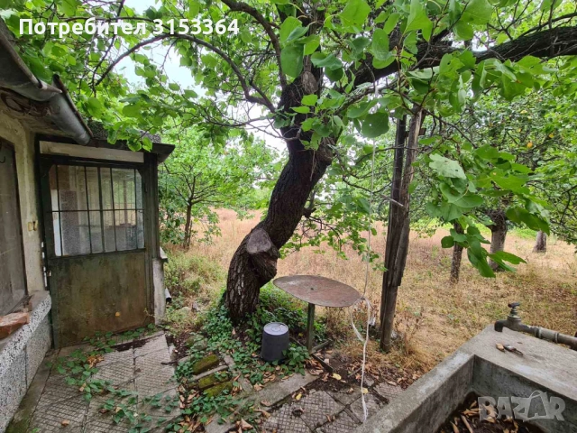 Продава се УПИ с вила и двор – с. Червен (долната част) 🌿, снимка 5 - Парцели - 51491513