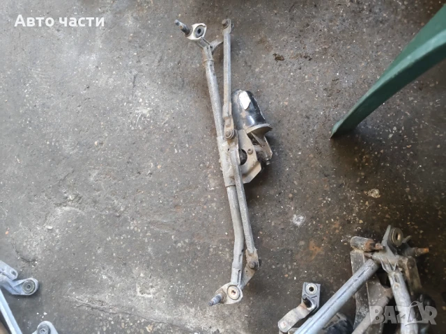 Ел. мотор за чистачките за Volkswagen New Beetle Hatchback (01.1998 - 09.2010), хечбек, позиция: пре, снимка 2 - Части - 50817682