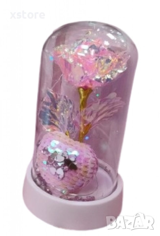 Вълшебна роза под стъклен купол с пайетено сърце и LED светлини, снимка 4 - Подаръци за жени - 52793421