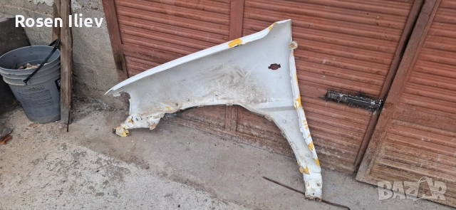 Преден капак и преден калник Нисан Терано 2, снимка 3 - Автомобили и джипове - 52878999