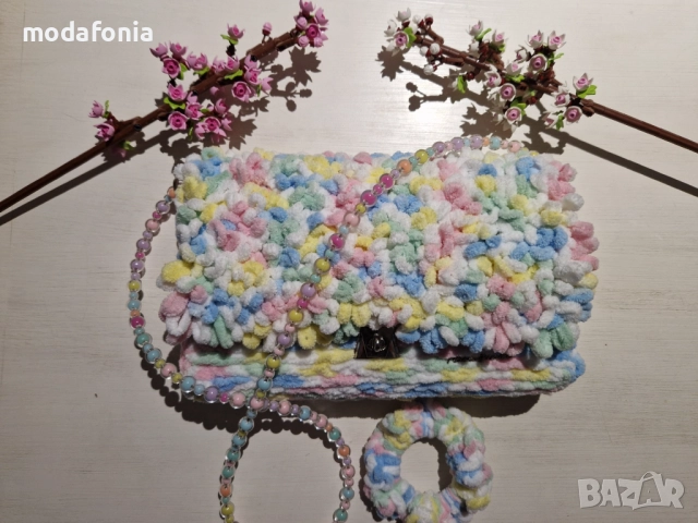 Ръчно изработена чанта CANDY и скрънчи, снимка 3 - Чанти - 51707492