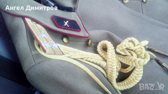 Соц шинел полковник с акселбанти , снимка 2 - Антикварни и старинни предмети - 41726563
