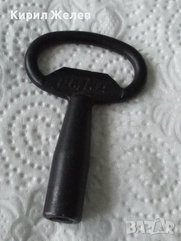 Ключ за стенен часовник 53354, снимка 2 - Антикварни и старинни предмети - 53137563