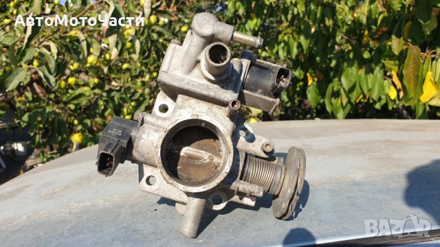 Продавам дроселова клапа за Мазда 323 - 1,5 бензин, снимка 2 - Части - 42549218