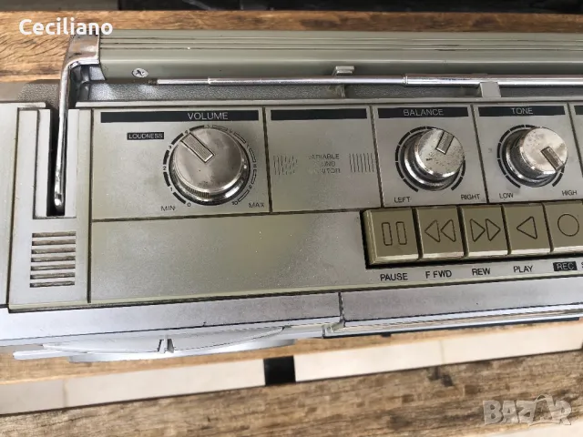 Радиокасетофон Sharp GF 450-за ремонт!, снимка 11 - Радиокасетофони, транзистори - 50165146