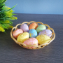 2835 Шарени великденски яйца със златиста украска в панерче, снимка 2