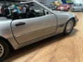 BBURAGO колекционерски модел MERCEDES SL500 ROADSTER 1992г. 1:18, снимка 3