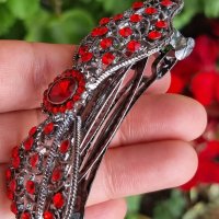 Луксозна шнола  с метален механизъм с червени кристали , снимка 3 - Аксесоари за коса - 39043746