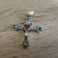 Изящен кръст с цветни камъни , снимка 1 - Колиета, медальони, синджири - 40512880