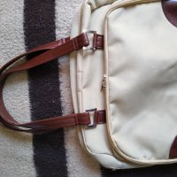 Бежова чанта с две прегради, снимка 1 - Чанти - 41611280
