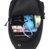 Мъжка чанта, чантичка за пред гърди чанта през рамо, или гръб, черна и сива с отвор за кабел, раница, снимка 2 - Чанти - 41435936