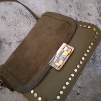 Малки дамски чанти , снимка 4 - Чанти - 40779740