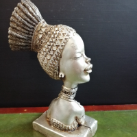 Декоративна статуетка африканка, снимка 2 - Статуетки - 36151277