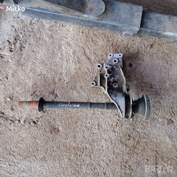 Полуоска Дясна Вътрешна + Конзола За Фият Мултипла 1.9ДжТД 2001г / Fiat Multipla 1.9JTD 2001y, снимка 1