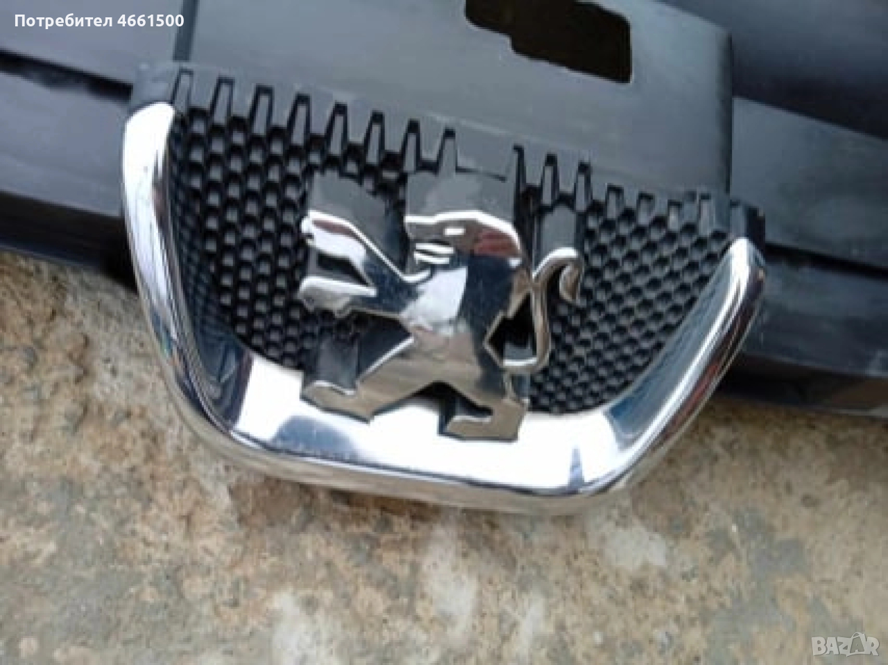 Решетка с емблема  за Пежо 407 2000 HDi 136к.с 2004г , снимка 1