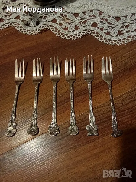 Дълбоко посребрени десертни вилички, снимка 1
