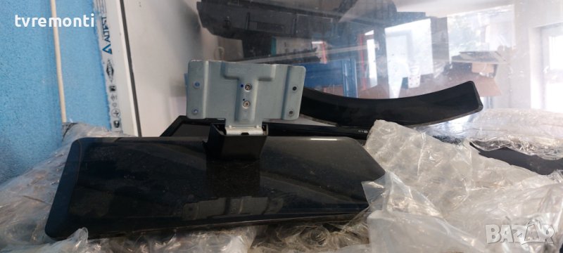 телевизор PHILIPS модел 32PHK4309/12 оригинална стойка, снимка 1