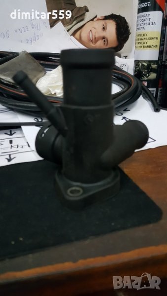 Тройник за охладителната течност от VW, снимка 1