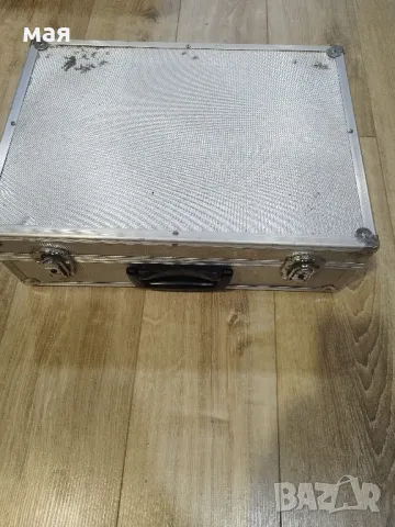 куфар за инструменти