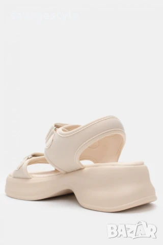 Дамски летни сандали с лепки бежево , снимка 2 - Сандали - 51295924