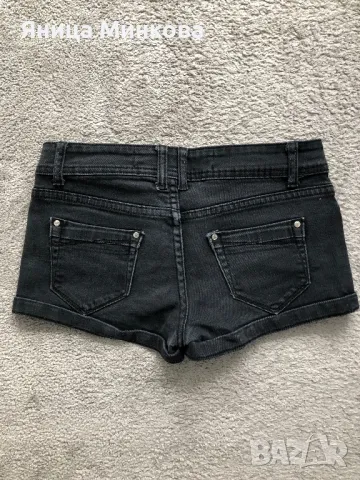 Дамски къси дънкови панталони, снимка 2 - Къси панталони и бермуди - 49297516