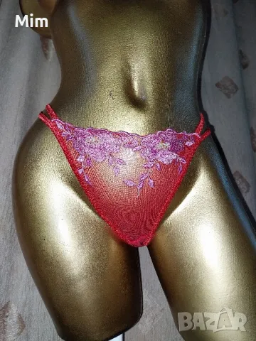 S/M Червена полупрашка с бродерия 