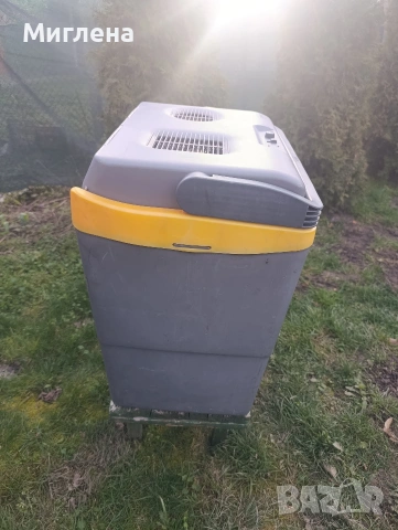 Хладилна чанта Crivit на 12 и 220 волта., снимка 4 - Хладилни чанти - 53756446