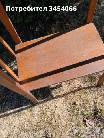 Дървена масичка на повече от 80г., снимка 6 - Антикварни и старинни предмети - 51318615