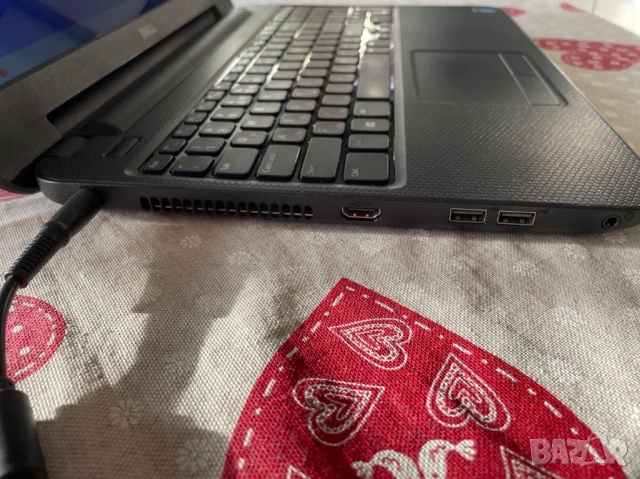 Лаптоп DELL Inspirion за ремонт или за части + Оригинално зарядно( адаптер + захранващ кабел ), снимка 7 - Лаптопи за работа - 53449116