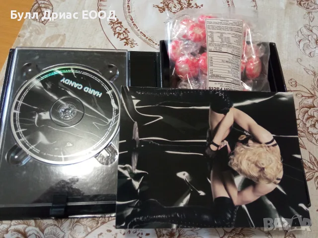 Madonna компакт диск оригинал-Hard Candy, снимка 2 - CD дискове - 56084043