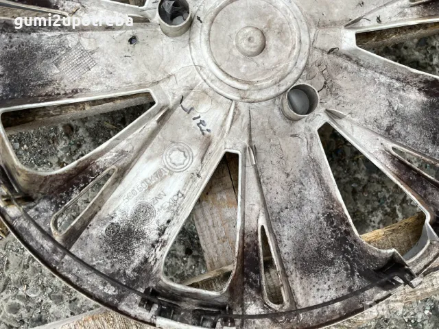 16 цола Тас за VOLKSWAGEN VW JETTA 5C0601147A Оригинал, снимка 3 - Аксесоари и консумативи - 49756004