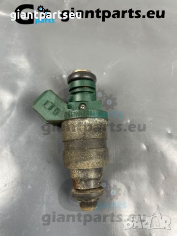 Бензинови дюзи за VW AUDI , 037906031AA, снимка 2 - Части - 40194093