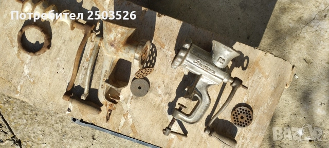 Машинка за мелене на месо, снимка 2 - Антикварни и старинни предмети - 53674049