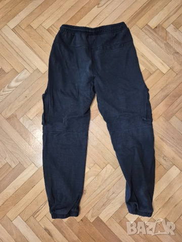 Черен карго долнище анцуг на Reserved 170 см, снимка 2 - Спортни дрехи, екипи - 53778460