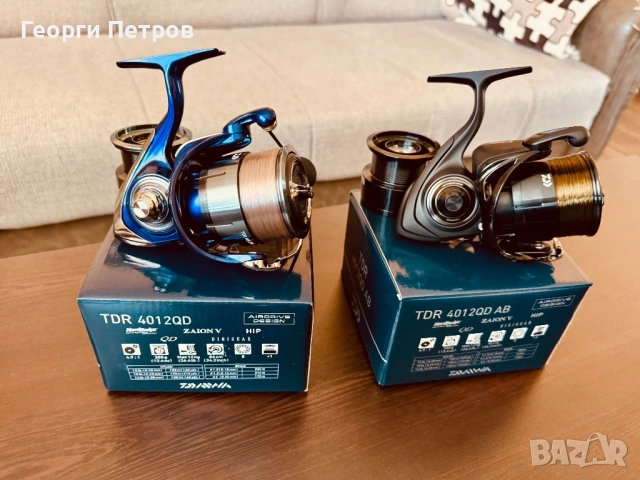 Продавам 2 бр. чисто нови макари Daiwa 24 TDR 4012 QD, снимка 7 - Макари - 53834086