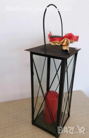 Коледен метален фенер с червена свещ и прозрачно стъкло с красиви декоративни елементи., снимка 5 - Декорация за дома - 52738841