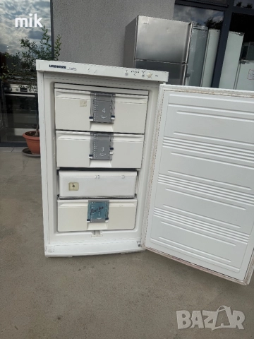 Малък фризер Либхер  104см, снимка 3 - Фризери - 51486764