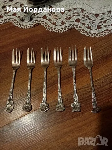 Дълбоко посребрени десертни вилички, снимка 1