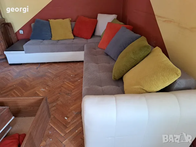продавам ъглов диван спешно 