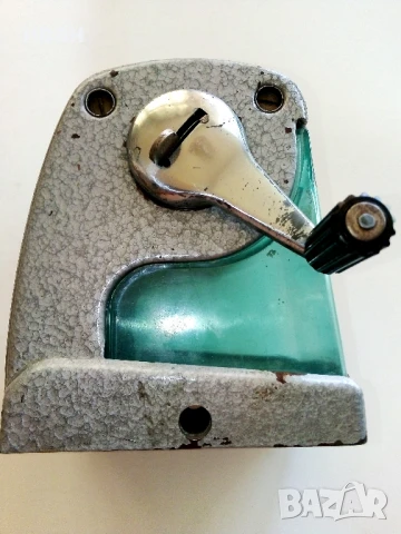 Стара голяма настолна острилка., снимка 7 - Антикварни и старинни предмети - 50867342