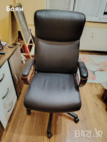 Офис стол с махагон