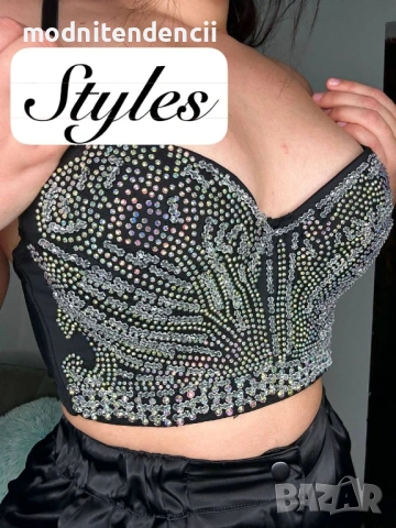 ефектен дамски топ