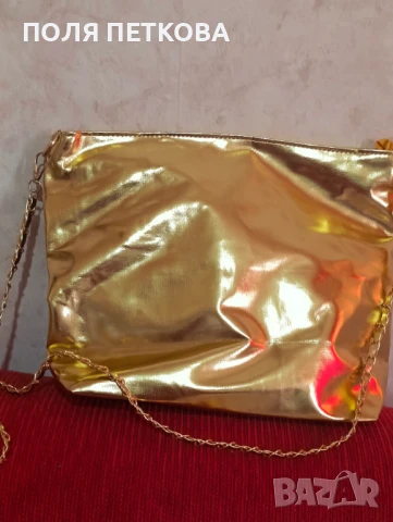 Златна чантичка, снимка 5 - Чанти - 50845010