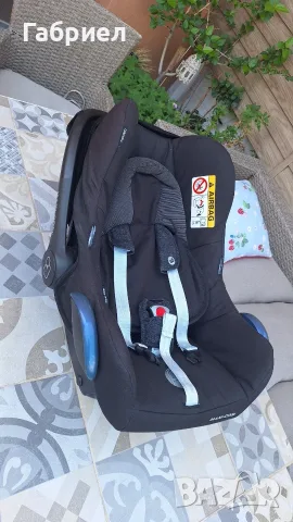 Детско столче за кола Maxi Cosi Cabrio fix 0-10 кг много запазено , снимка 4 - Столчета за кола и колело - 56150286