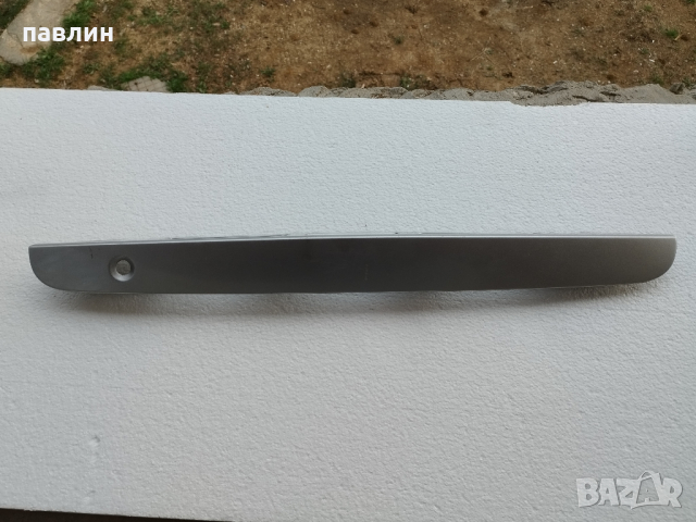 mazda premacy лайсна за задна врата 