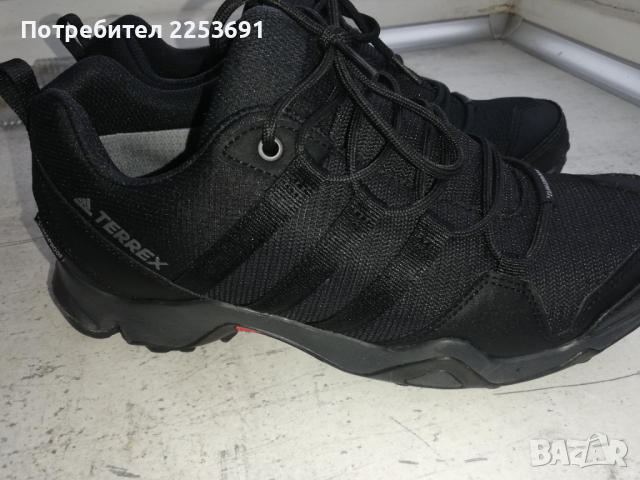 Adidas Terex 42номер, снимка 2 - Маратонки - 44572613